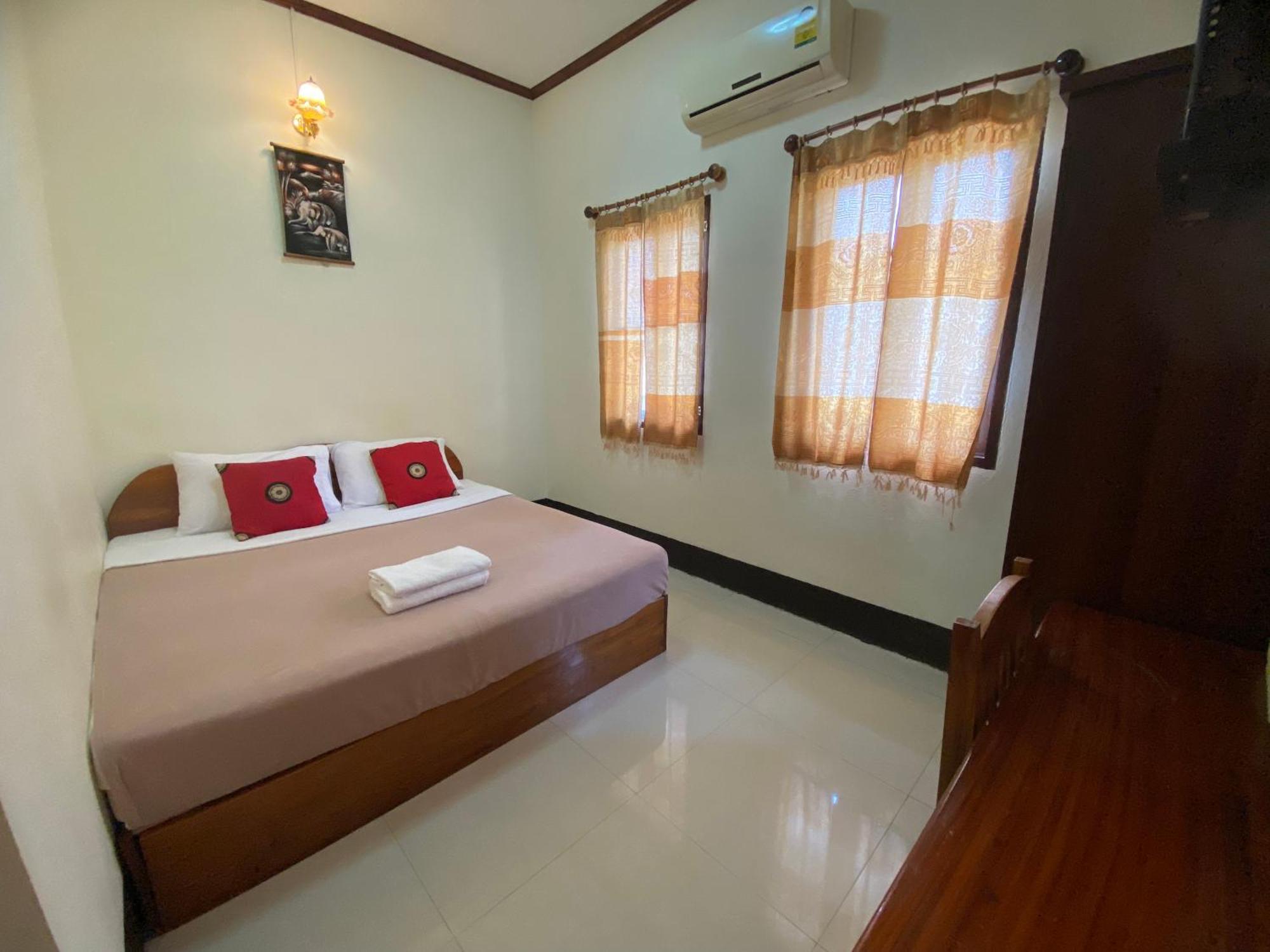 A Tee Guesthouse Luang Prabang Exterior photo
