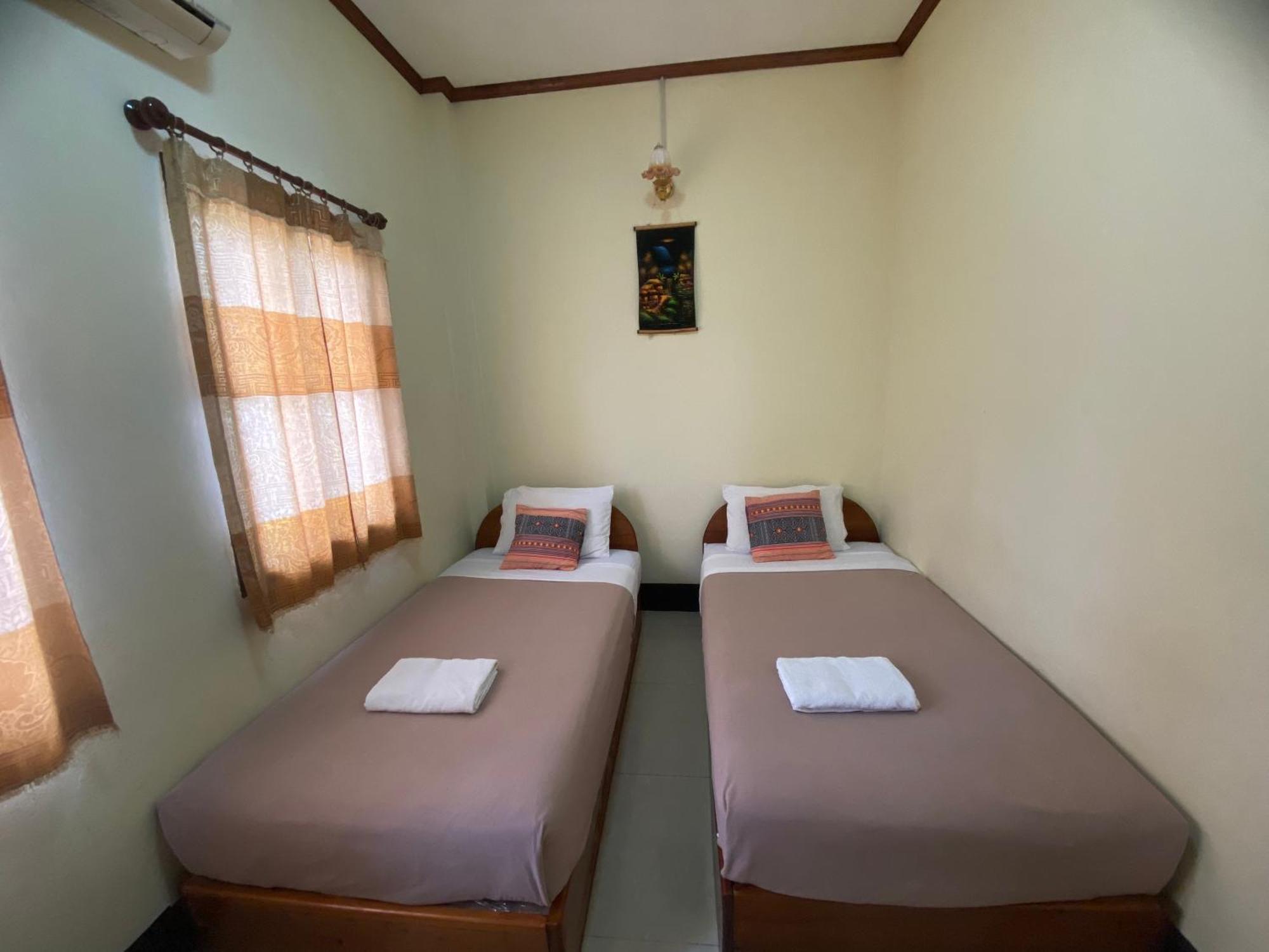 A Tee Guesthouse Luang Prabang Exterior photo