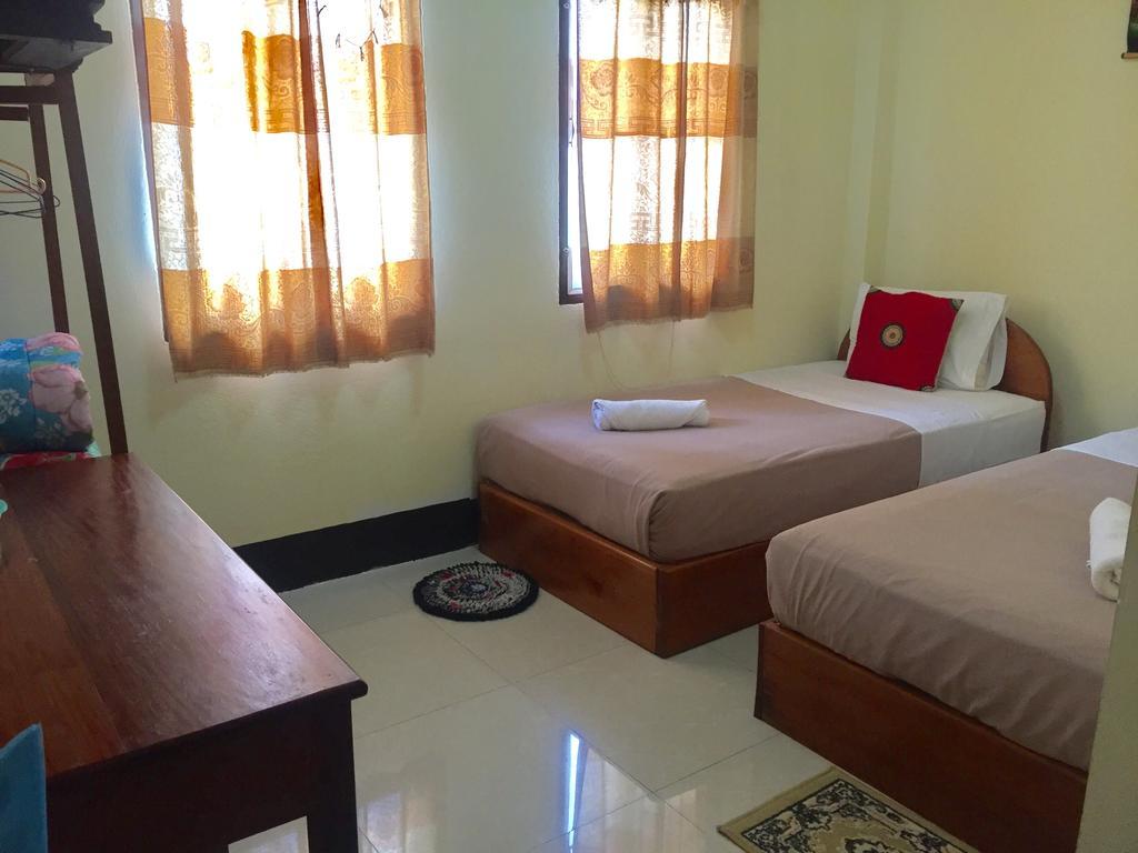 A Tee Guesthouse Luang Prabang Exterior photo