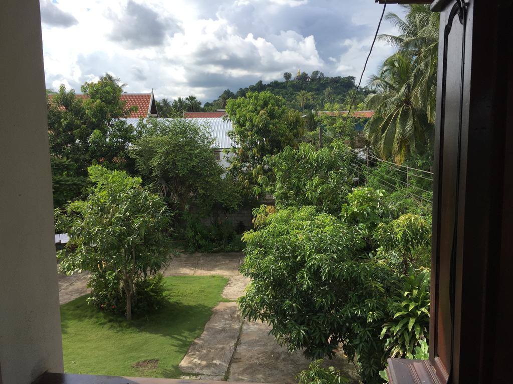 A Tee Guesthouse Luang Prabang Exterior photo