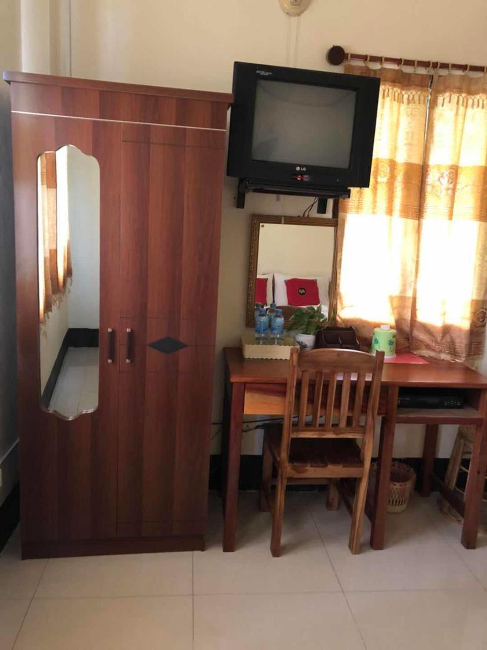 A Tee Guesthouse Luang Prabang Exterior photo